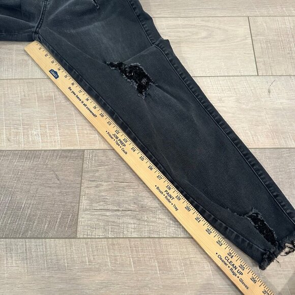 FASHIONNOVA WOMENS BLACK JEANS SIZE 15/32 - Picture 2 of 7